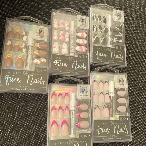 PRETTY WOMAN "TRY ME" FAUX NAILS - 2 packs - Picture 1 of 5